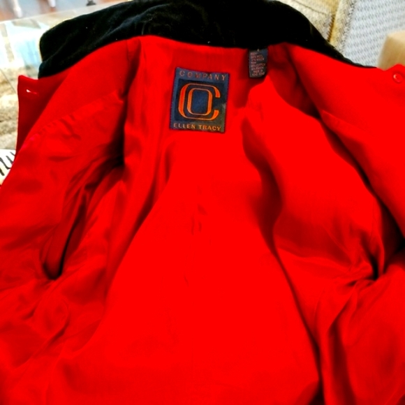Ellen Tracy Company Red Wool Military Jacket with Velvet Trim & Gold Buttons. - Picture 6 of 10